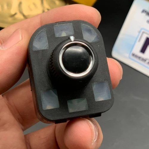 BOUTON REGLAGE RETROVISEUR AUDI A4 (VW/SEAT/SKODA/AUDI)