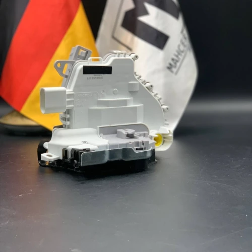 SERRURE PORTE AVANT COTE GAUCHE AUDI A1 (VW/SEAT/SKODA/AUDI)