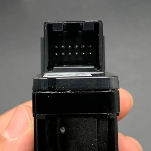 BOUTON FREIN A MAIN TIGUAN 2017+  (VW/SEAT/SKODA/AUDI)