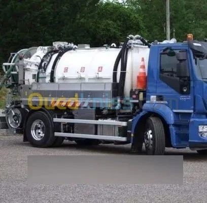 Camion vidangeur déboucharge zarbout