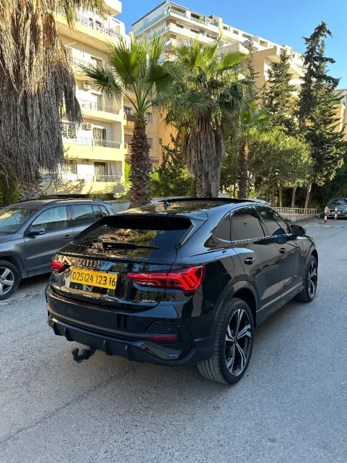 Audi Q3 2023 Sline