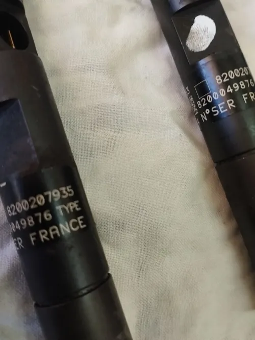 Vend 4 injecteurs pour clio2 65 cv