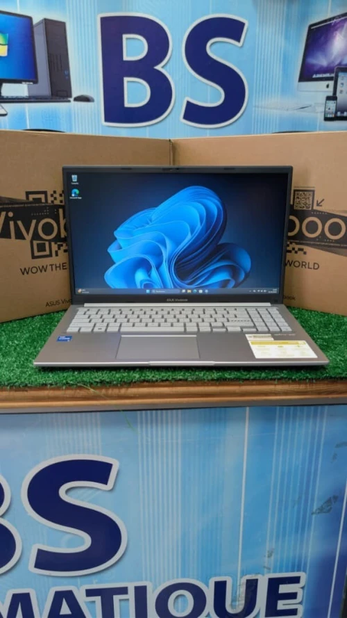 ASUS Vivobook 15 X1502V / I5 1334U / 8 GB DDR4 / 512 SSD NVME / 15.6"