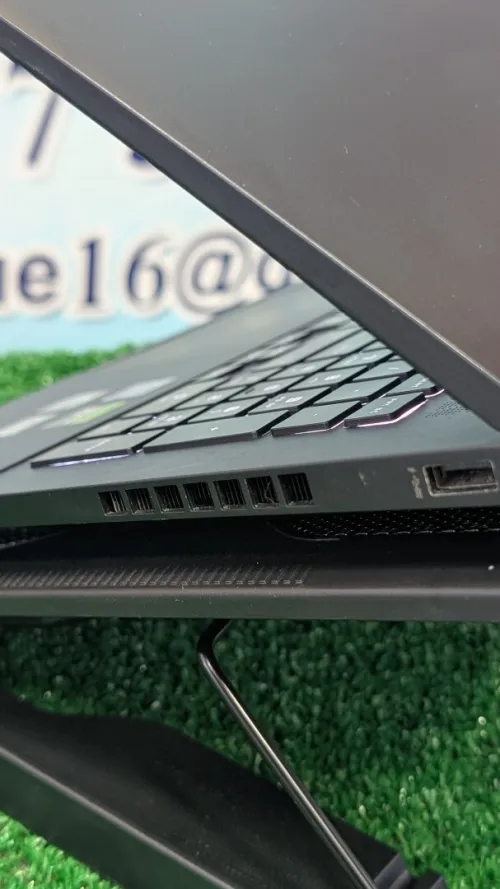 HP omen 16 i9 13900HX ram 16gb 1tB SSD RTX 4060 8GB écran 16b240HZ