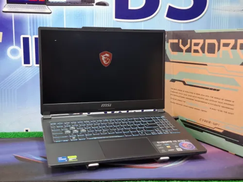 MSI cyborg 15 i5 13420H RAM 16GB 512SSD RTX 3050 6GB écran 15.6 144hz jamais utilisé sous emballage 