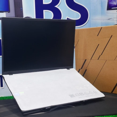 Asus v16 Intel core5 RAM 16GB 512SSD RTX 4050 6GB. Écran 16 144GHz jamais utilisé sous emballage