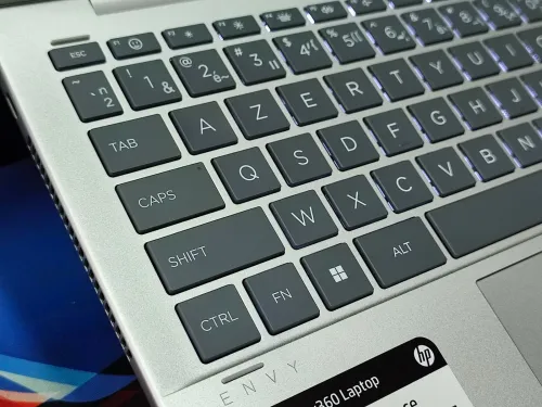 HP Envy x360 Intel Core 7 150U 16Go 512Go SSD écran 14 FUL HD tactile sous emballage jamais utilisé