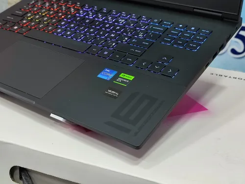 HP OMEN 16 i7 13620H 16Go DDR5 1To SSD 16"FHD 165Hz RTX 4060 08 GO JAMAIS UTILISÉ SOUS EMBALLAGE 