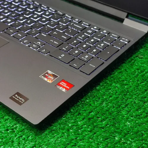 HP VICTUS AMD R5 7535HS 16GO RAM DDR5 512SSD 15.6 144HZ RX 6550M JAMAIS UTILISÉ 