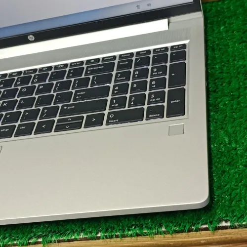 HP PROBOOK 455 G10 AMD Ryzen 7 7735U( i7 13em) RAM 16 GB 512SSD écran 15.6FHD JAMAIS UTILISÉ 