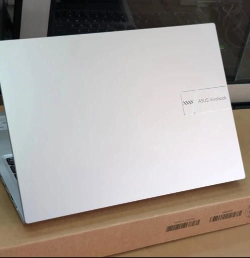ASUS VIVOBOOK M1605N / AMD RYZEN 5 150 / 16 GB DDR5 / 512 NVME / 16'' FHD IPS