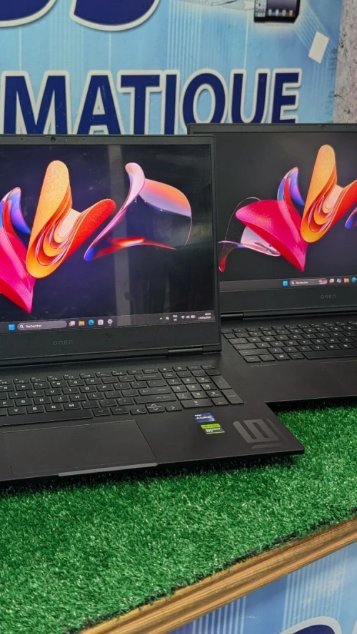 HP omen 16 i9 13900HX ram 16gb 1tB SSD RTX 4060 8GB écran 16b240HZ