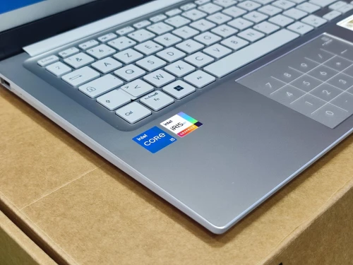 ASUS VIVOBOOK X1404Z I5 1235U 16GO RAM 512SSD 14 FHD JAMAIS UTILISÉ 