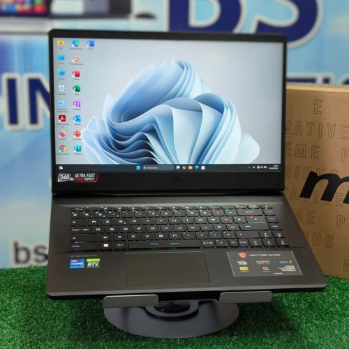 MSI VECTOR GP66 12UE 447BE / I7 12700H / RTX 3060 8 GB / 16GB DDR4 / 1TB SSD NVME / 15.6" FHD IPS 240HZ
