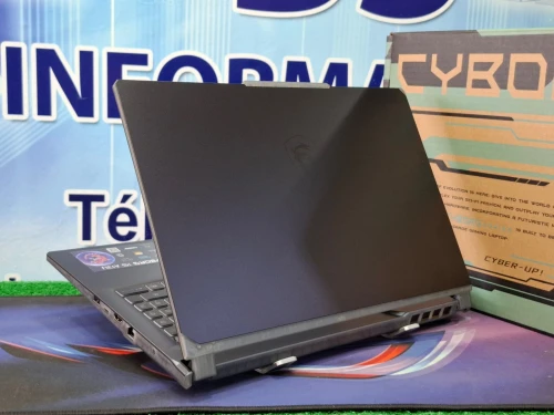 MSI cyborg 15 i5 13420H RAM 16GB 512SSD RTX 3050 6GB écran 15.6 144hz jamais utilisé sous emballage 