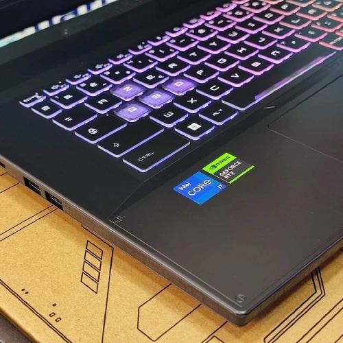 MSI KATANA 17 B13 I7 13620H 32GB 1T  GB SSD RTX 4060 8GB 105W NEUF SOUS EMBALLAGE JAMAIS UTILISÉ