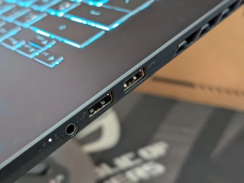 GIGABYTE Gaming A16 i7 13620H/ 16 Go DDR5/ 512 Go SSD/ RTX 4050 6 Go/ 165 Hz AZERTY jamais utilisé