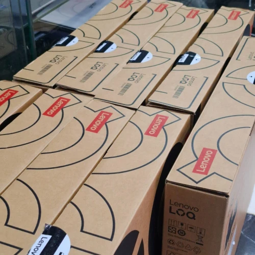 Lenovo LOQ 15IRX10 i5 13450HX / 24 Go DDR5 / RTX 5050 8 Go GDDR7 / 1To SSD / 144 Hz JAMAIS UTILISÉ