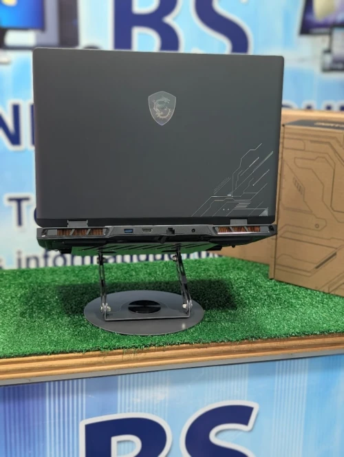 msi crosshair 16 hx ai d2xwfkg / ULTRA 7 255HX / RTX 5060 / 16 GB DDR5 / 512 GB SSD NVME