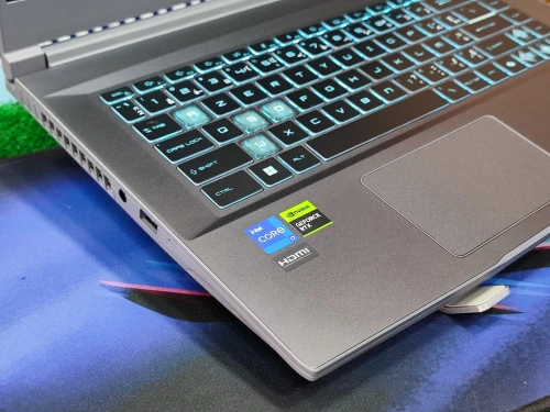 MSI THIN 15 B13 I7 13620H 16GO RAM 512SSD 15.6 FHD 144HZ RTX 4050 06GO JAMAIS UTILISÉ SOUS EMBALLAGE