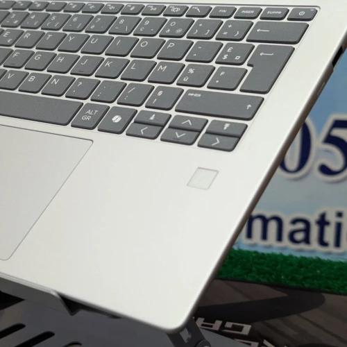 HP ProBook 4 G1 AH 14 Ryzen 5 220 / 16 Go RAM / 512 Go SSD / 14" FHD JAMAIS UTILISÉ