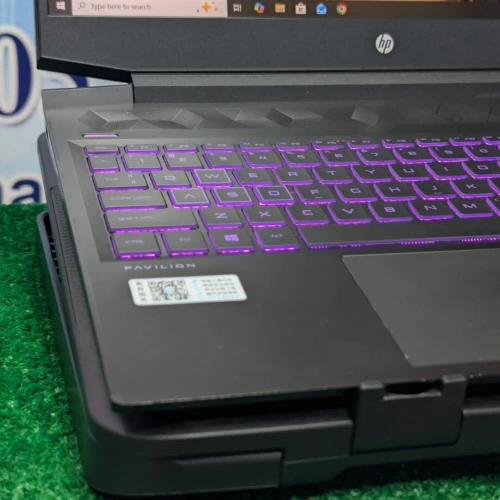 HP Pavilion gaming i7 10750H RAM 16GB 512SSD écran 15.6 full HD GTX 1650 TI  4GB
