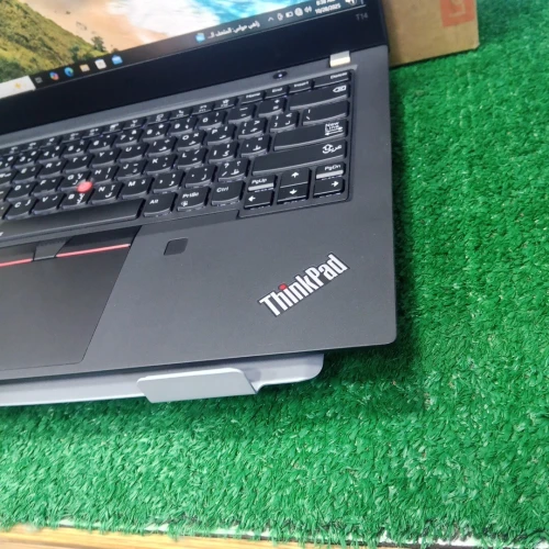 Lenovo Thinkpad T14  i7 1165G7 RAM 16GB 512SSD écran 14 full HD jamais utilisé sous emballage 