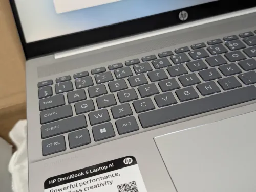 HP omniBook 5 Ultra 7 255U RAM 16GB 1TB écran 16 2K Tactile  jamais utilisé sous emballage