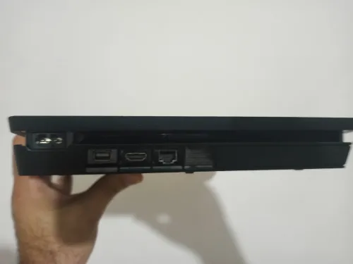 PS4 slim
