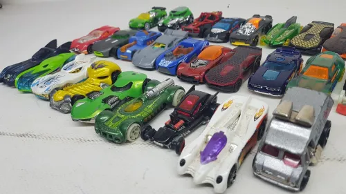 Voitutres miniatures hot wheels 