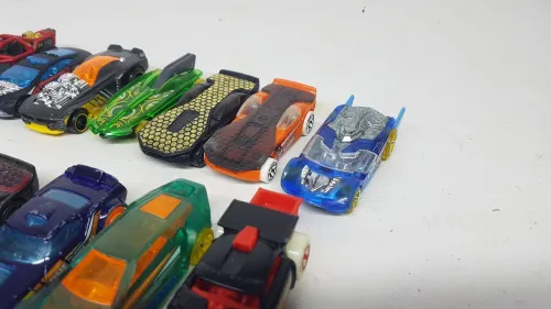Voitutres miniatures hot wheels 