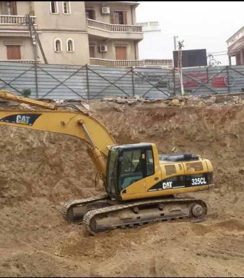 Location engin caterpillar 325c
