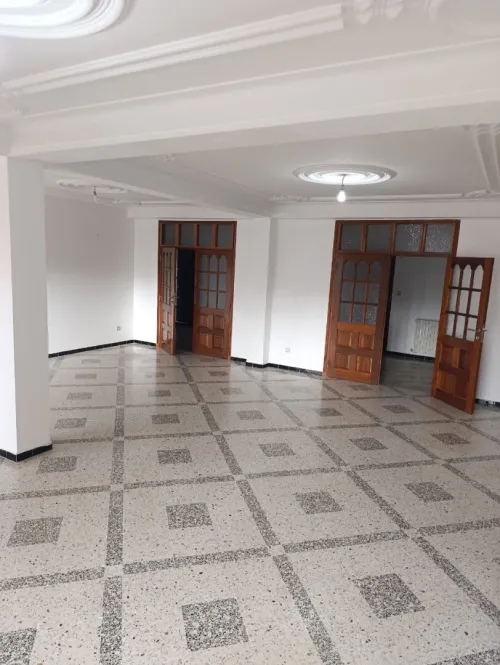 Location Appartement Niveau de villa F5 Alger Dely brahim