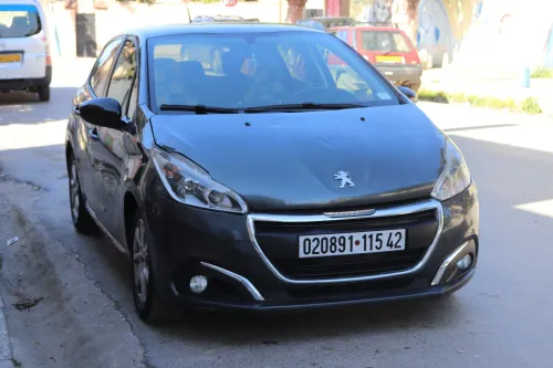 Peugeot 208 2015 Access Facelift