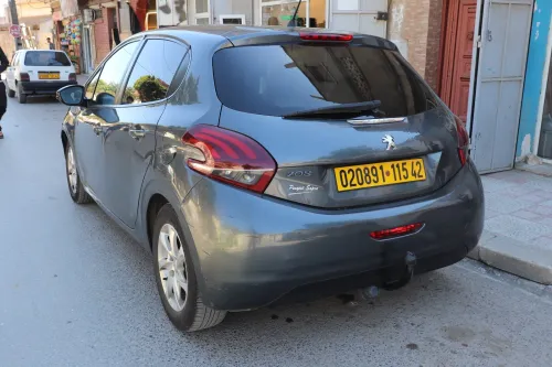Peugeot 208 2015 Access Facelift