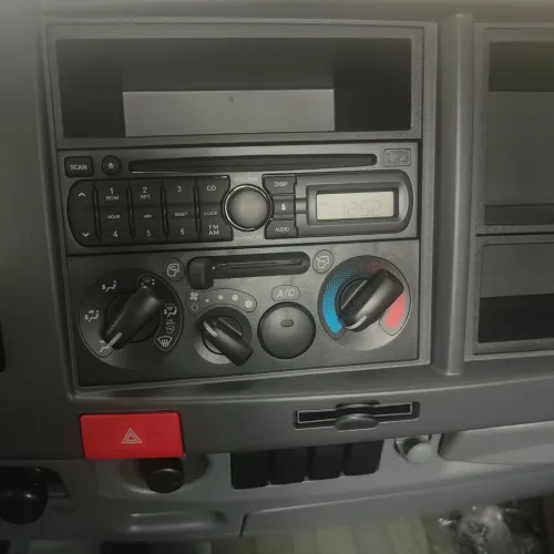 Isuzu NP 71 Super jombo clim 2025