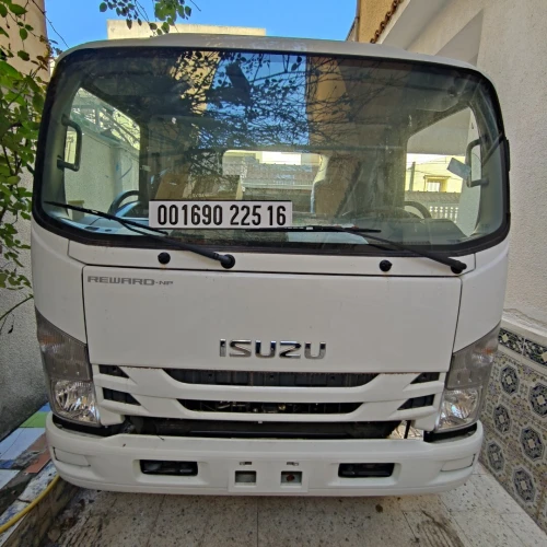 Isuzu Super jombo clim 2025