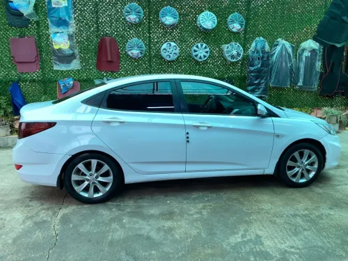 Hyundai Accent RB  4 portes 2018 Accent RB  4 portes