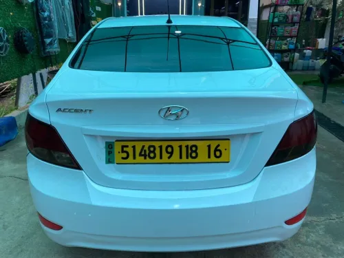 Hyundai Accent RB  4 portes 2018 Accent RB  4 portes