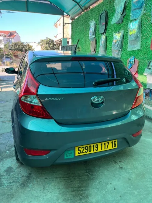 Hyundai Accent RB  4 portes 2017 Accent RB  4 portes