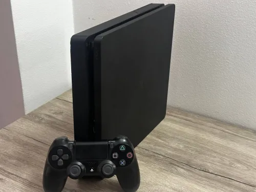 PS4 Slim 500 Go Flashé 9.00  Avec Boîte