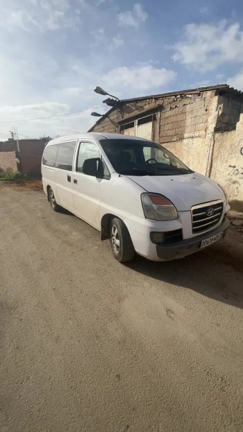 Hyundai H1 2005