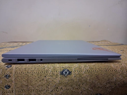 HP Elitebook 845 G8