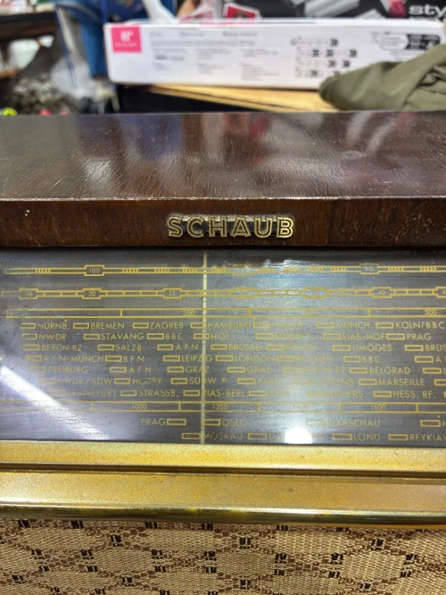 Radio TSF marque "SCHAUB" 1950 Allemand