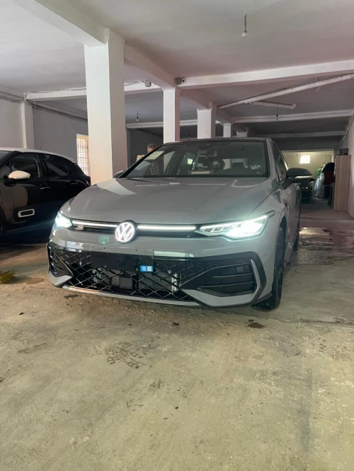 Volkswagen Golf 8 2025 R Black Edition 