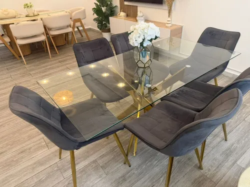 Très belle table à ne pas rater