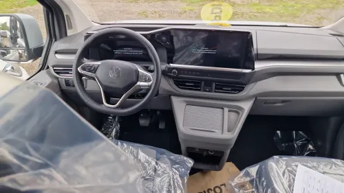 Volkswagen Multivan caravelle 2026 8 places