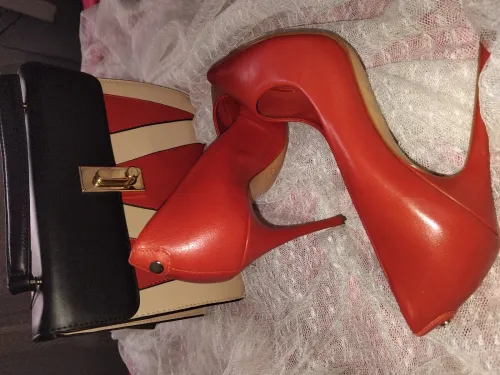 Élégance à la française Escarpin & Sac à Main Cosmo Paris
