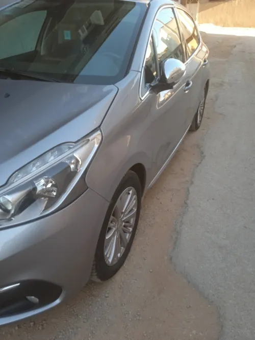Peugeot 208 2019 Active Facelift