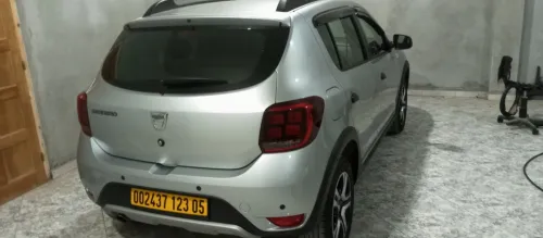Dacia Sandero 2023 Ten